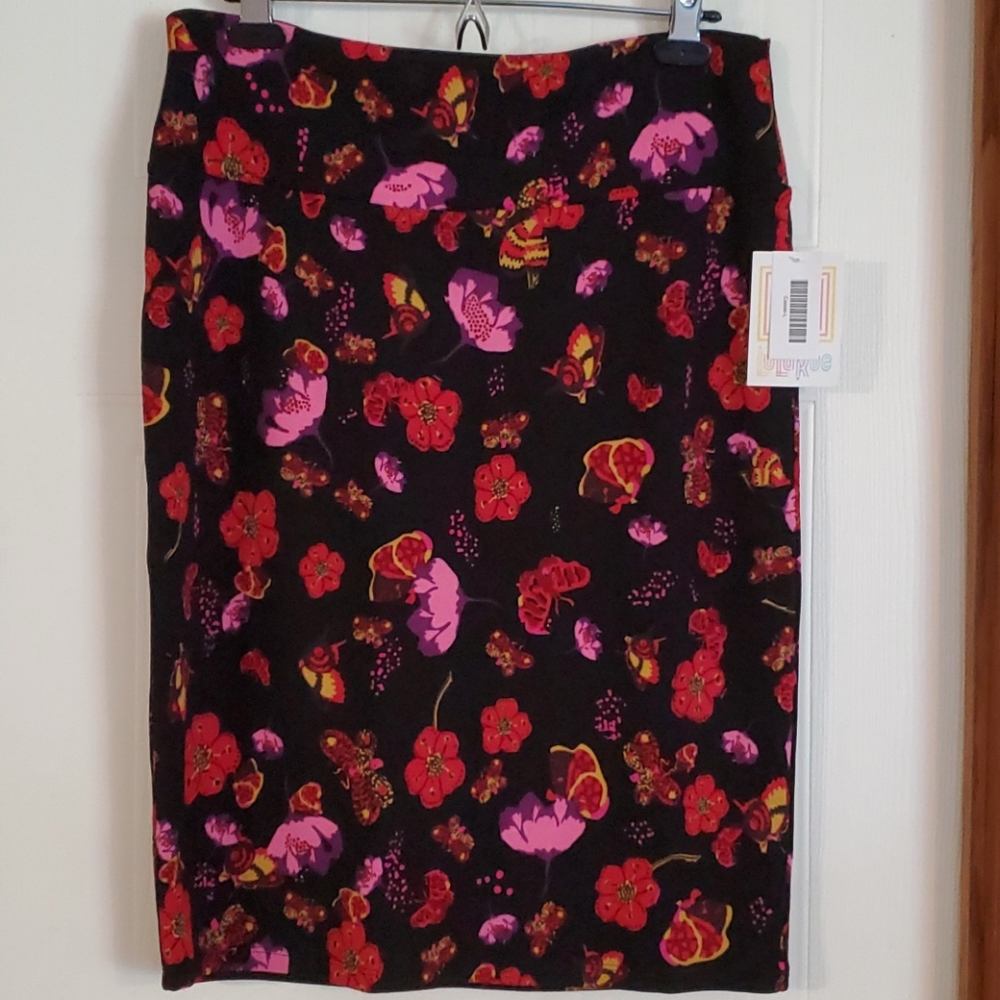 NWT Lularoe Floral Butterfly Cassie Skirt - Large